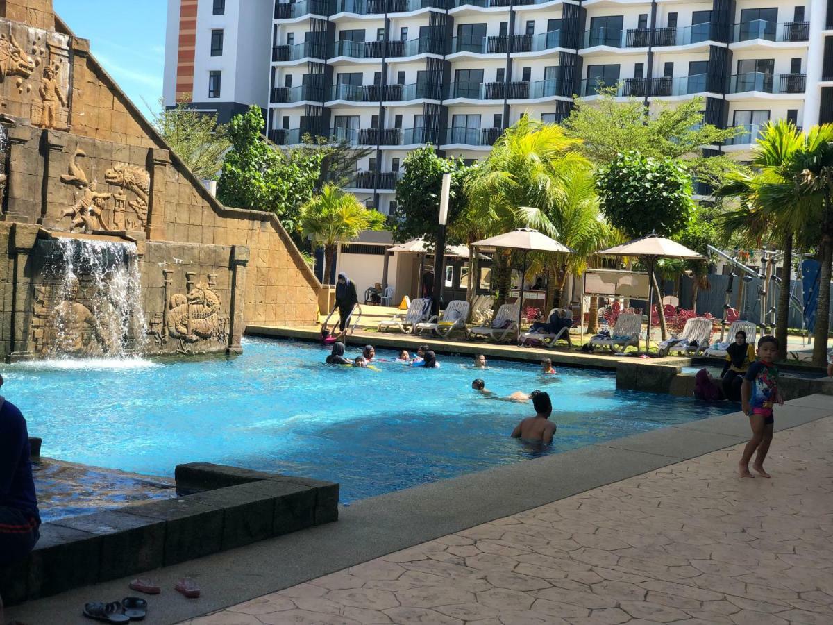 Swiss Garden Residence Pool Sea View Beach Resort Luxury Apartment & Family Suite Kuantan Exterior foto